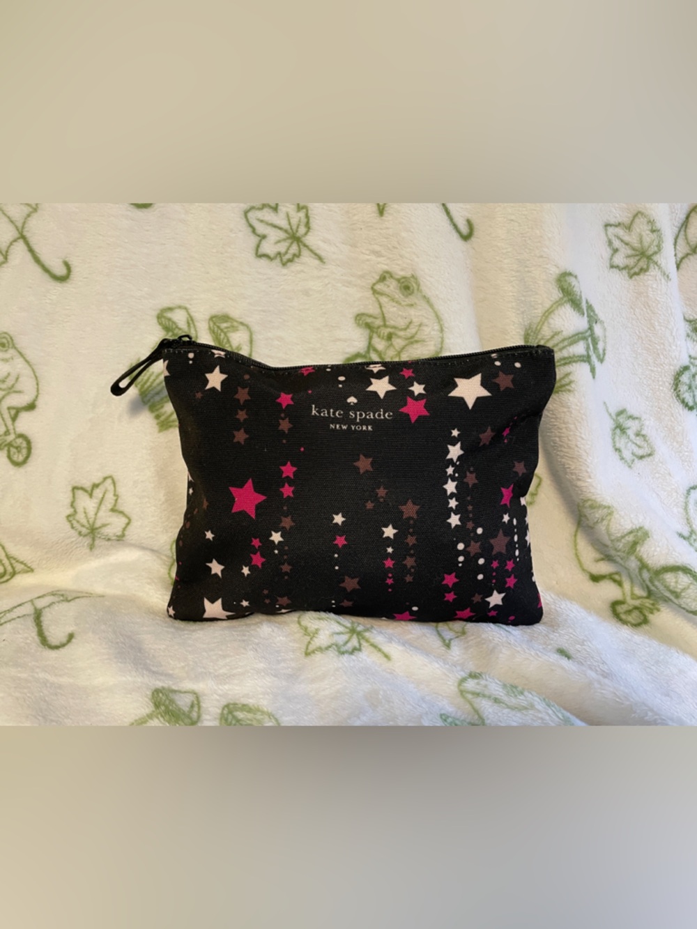 kate spade black star print zip pouch with pink and cream stars/ like new